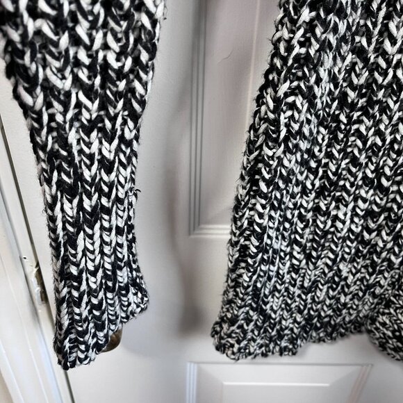 Kennith Cole Reaction Long Blacka and White Snap Front Sweater Jacket Size Large - Picture 5 of 12